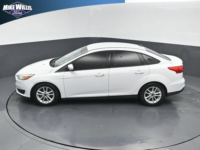 Used 2015 Ford Focus SE FWD image 12