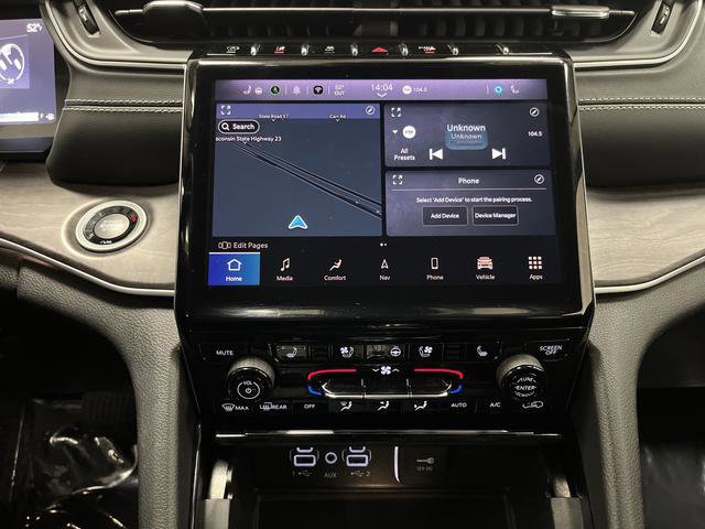 Used 2023 Jeep Grand Cherokee Limited w/ Luxury Tech Group II image 8