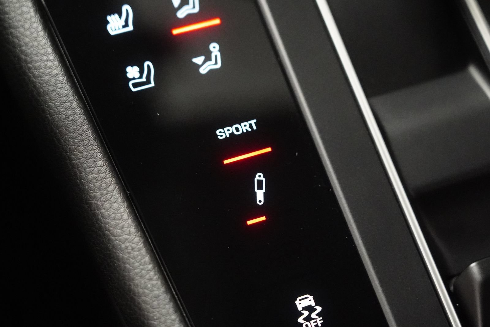 Used 2024 Porsche Macan S AWD/4WD image 27