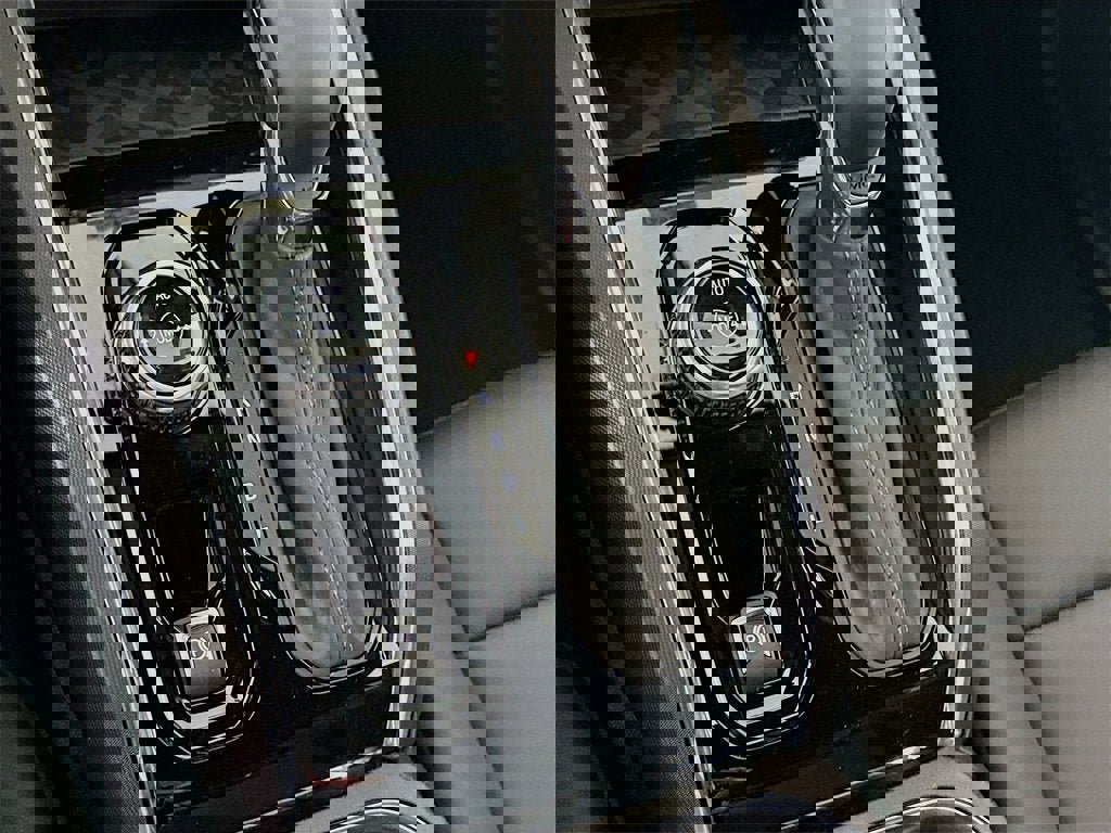 New 2026 GMC Canyon Elevation w/ Convenience Package image 12