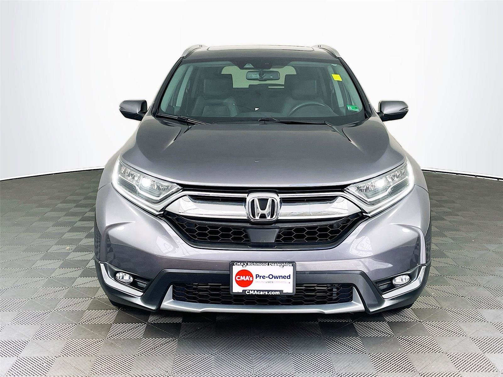Used 2019 Honda CR-V Touring image 2