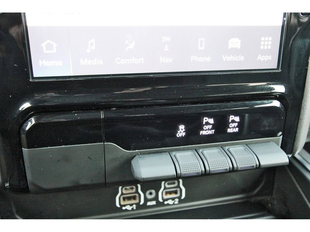 Used 2025 RAM 1500 Lone Star image 28