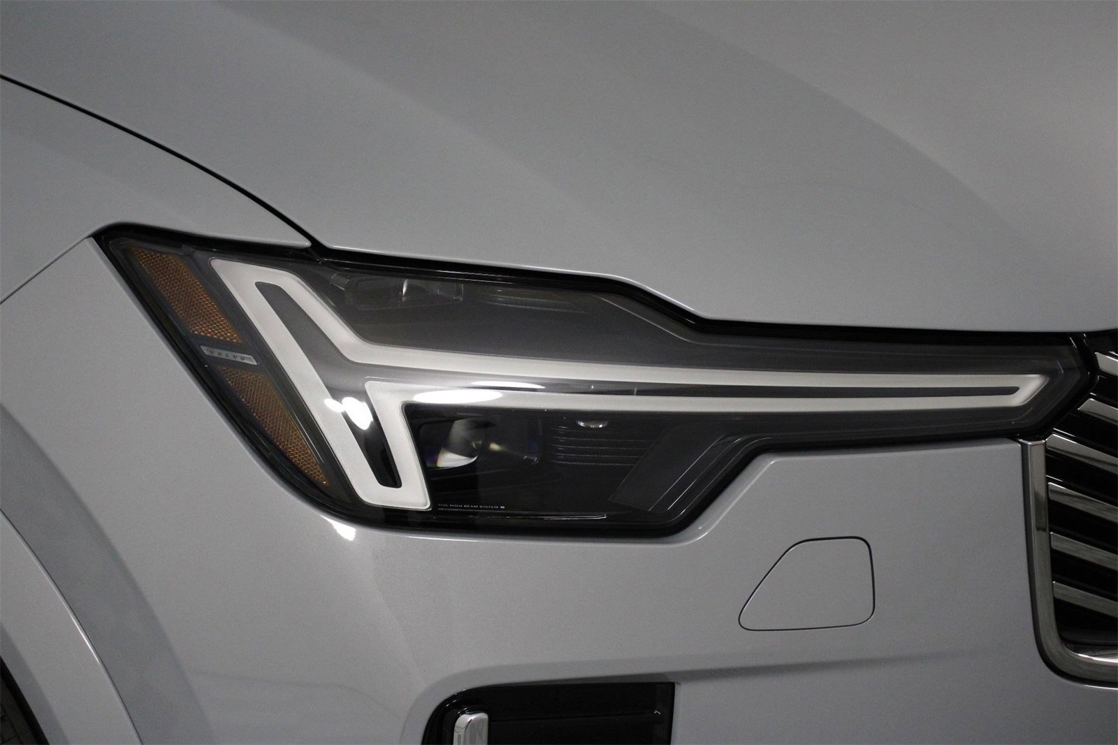 New 2026 Volvo XC90 B5 Plus image 14