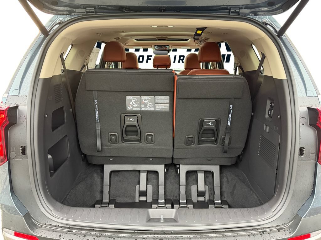 New 2027 Kia Carnival SX FWD image 9
