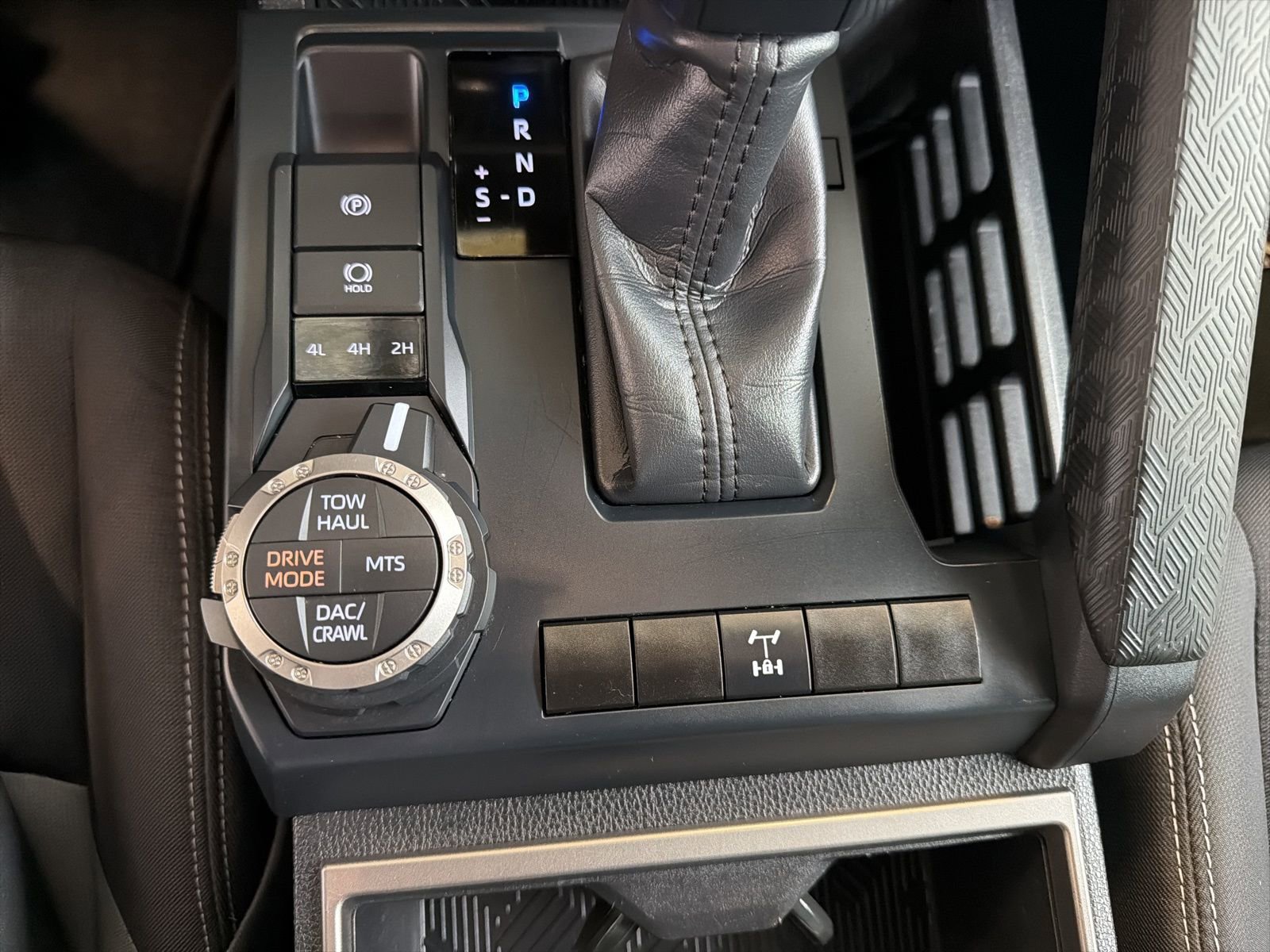 Used 2025 Toyota Tacoma TRD Off-Road image 22