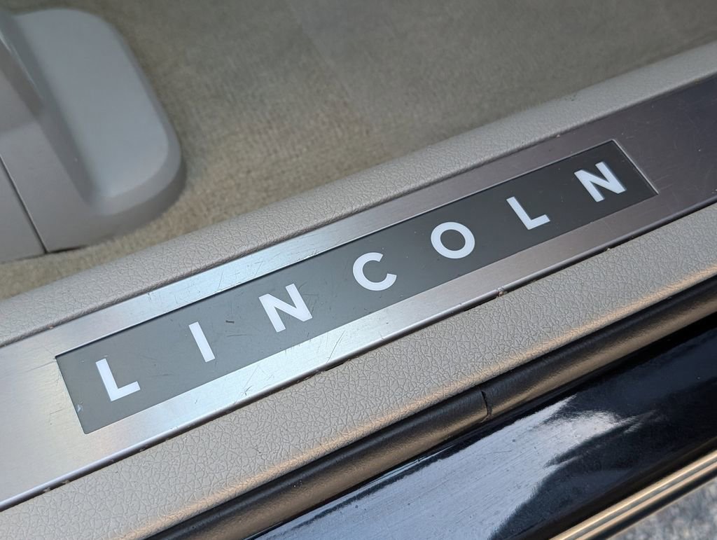 Used 2014 Lincoln MKX AWD w/ Equipment Group 102A image 20