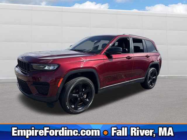 Used 2023 Jeep Grand Cherokee Altitude image 1