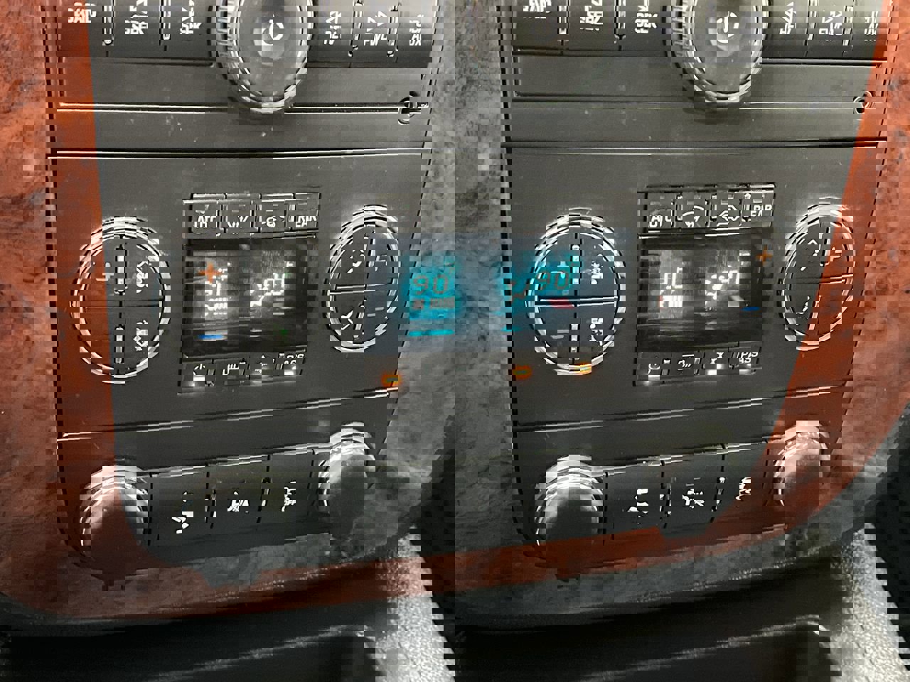 Used 2013 Chevrolet Tahoe LT image 17