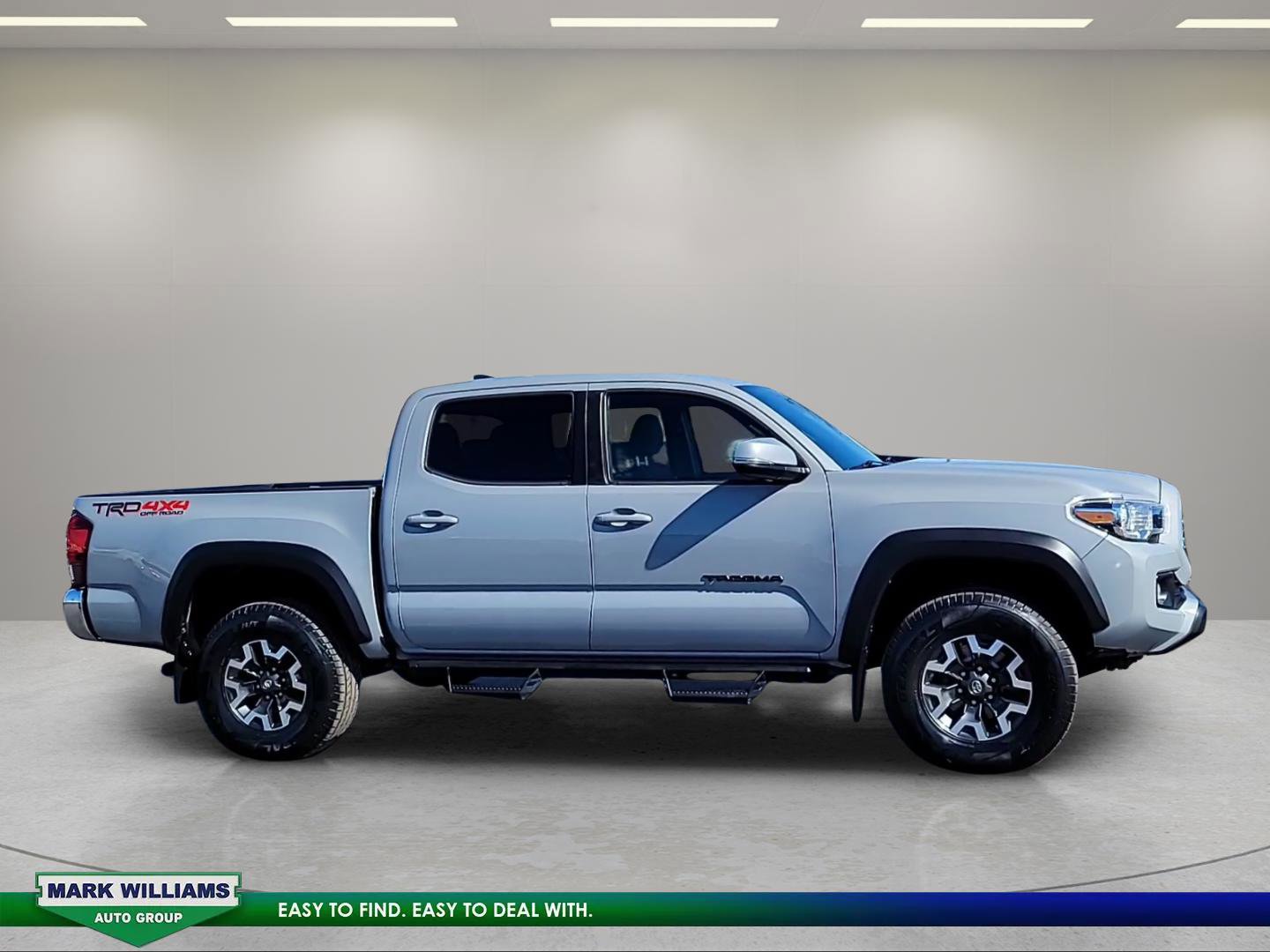 Used 2019 Toyota Tacoma TRD Off-Road image 2