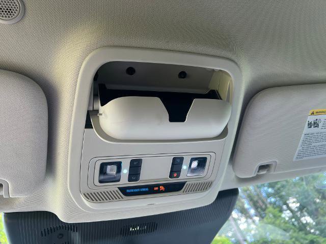 Used 2025 Ford Explorer Active image 25