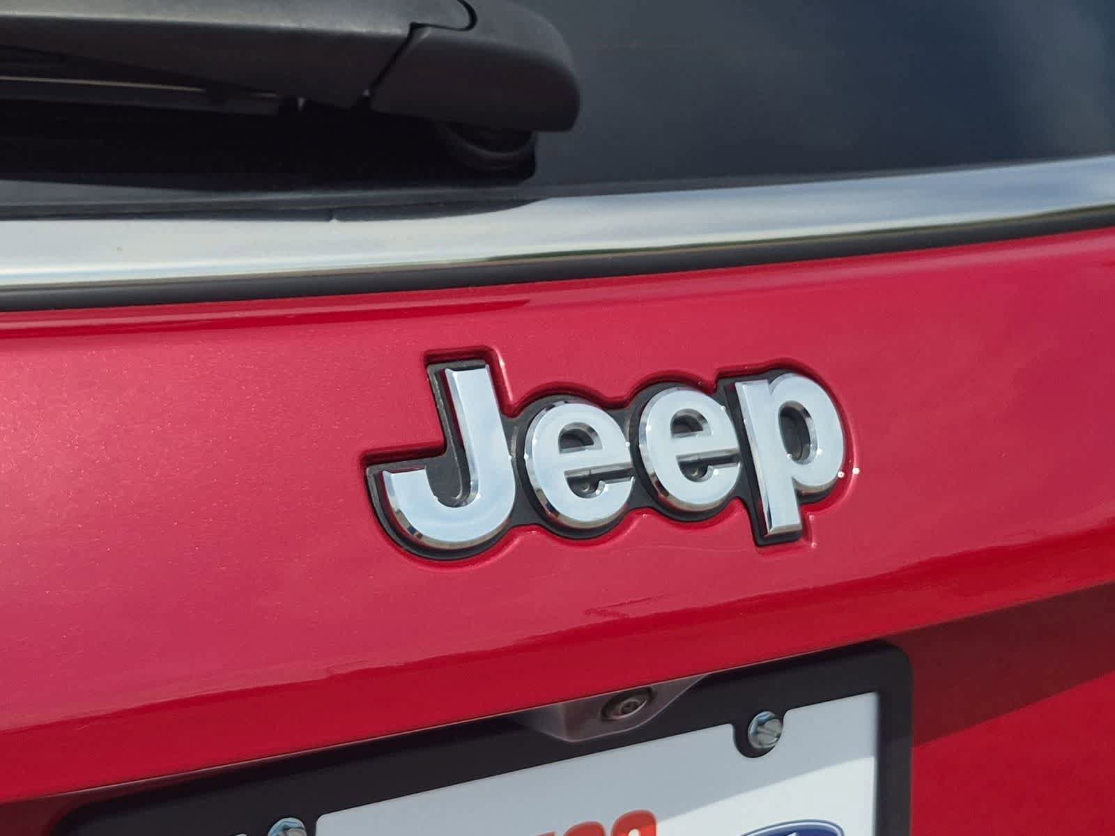 Used 2024 Jeep Compass Latitude AWD/4WD image 29