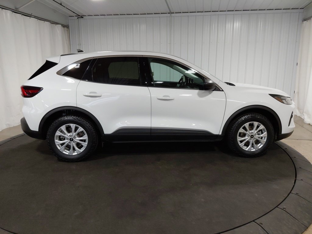 Used 2024 Ford Escape Active w/ Tech Pack #1 AWD/4WD image 10