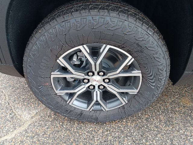 New 2026 GMC Acadia AT4 w/ LPO, Floor Liner Package AWD/4WD image 5