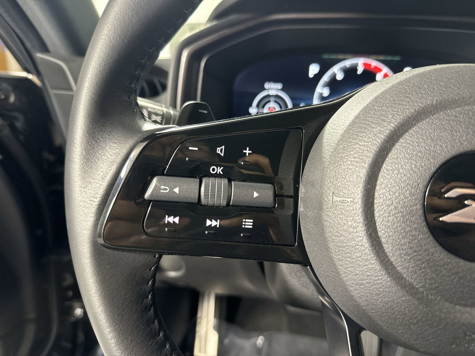 Certified 2024 Nissan Z Sport w/ Floor Mat Package image 13