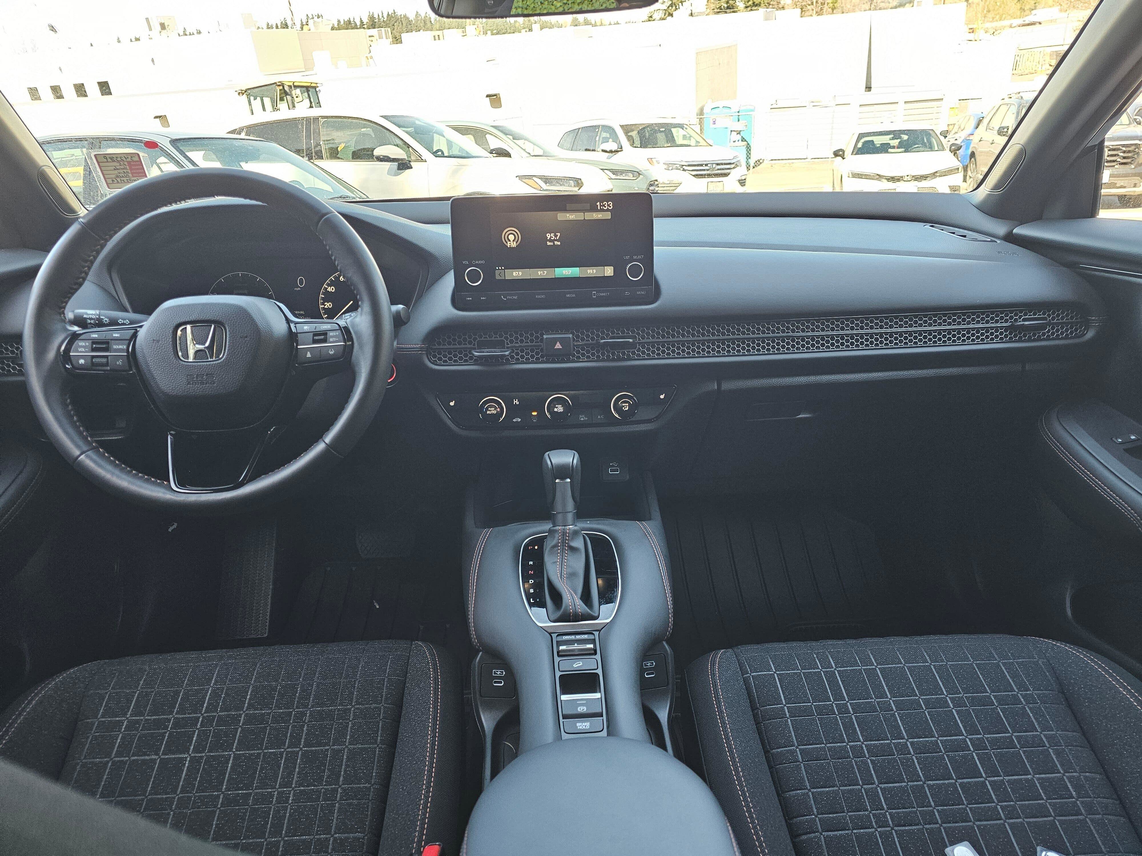 Certified 2025 Honda HR-V Sport image 19