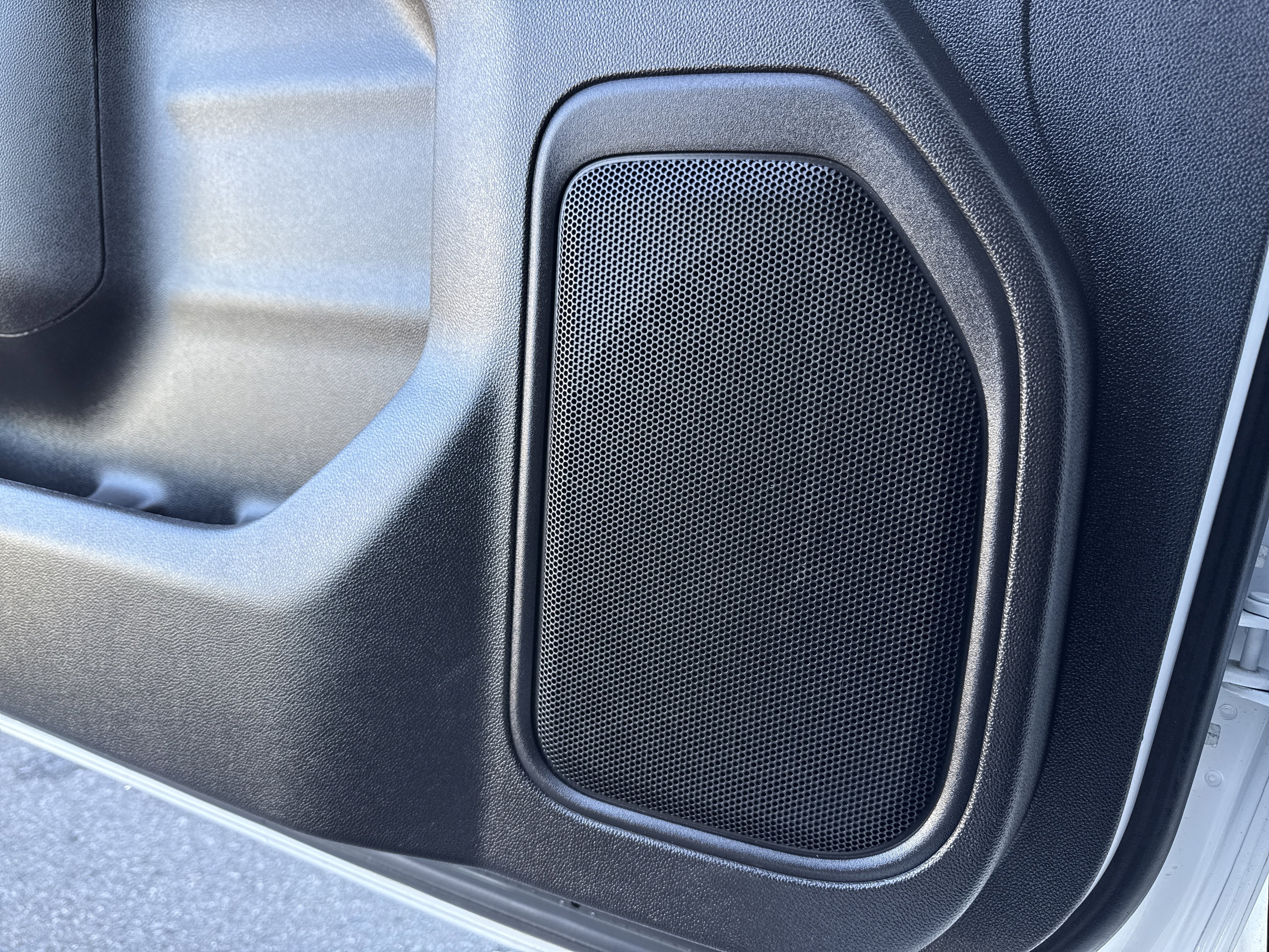 Used 2020 Chevrolet Silverado 1500 Custom w/ Custom Value Package image 16