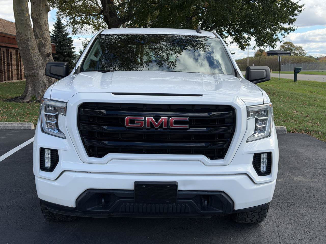 Used 2019 GMC Sierra 1500 Elevation w/ Elevation Value Package AWD/4WD image 9