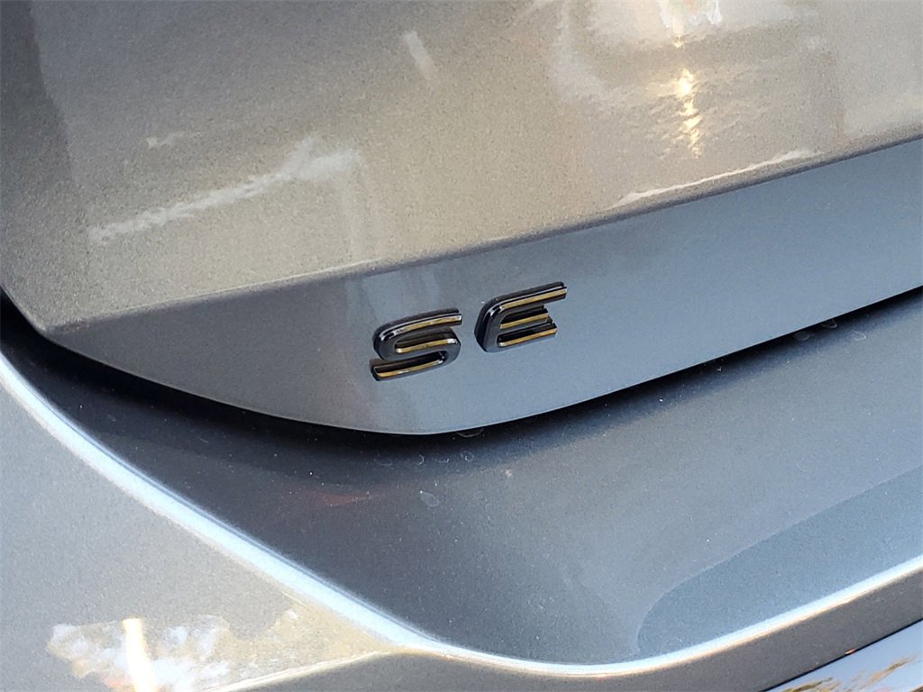 New 2026 Volkswagen Tiguan SE R-Line image 5