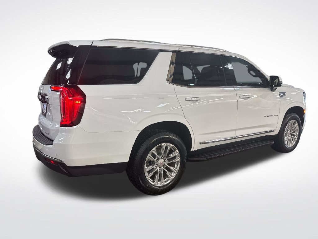 Used 2023 GMC Yukon SLT w/ SLT Premium Package AWD/4WD image 5