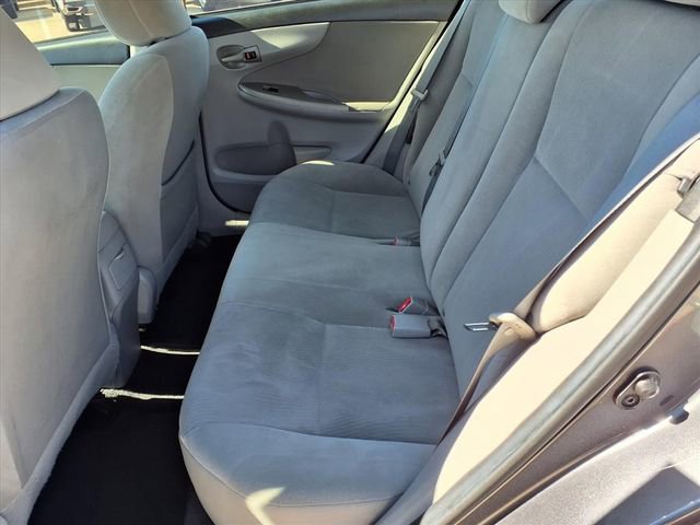 Used 2013 Toyota Corolla LE image 8