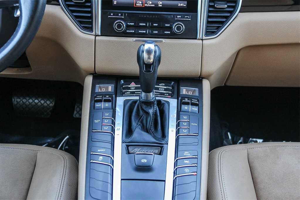Used 2018 Porsche Macan image 13