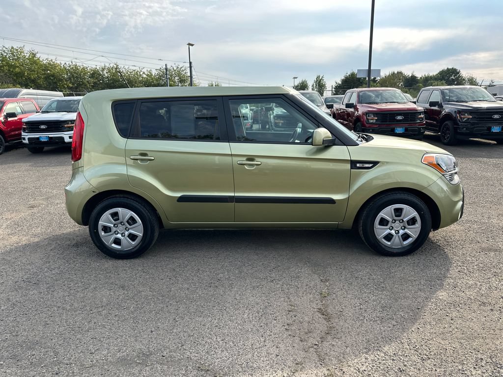 Used 2012 Kia Soul FWD image 8