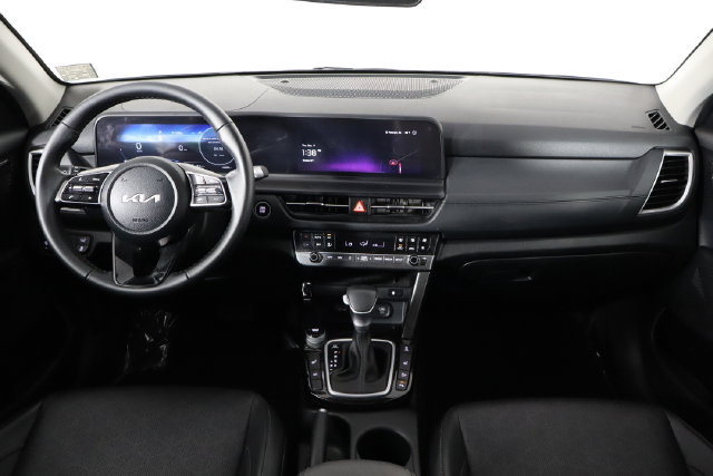 Used 2025 Kia Seltos EX w/ EX Sunroof Package AWD/4WD image 13
