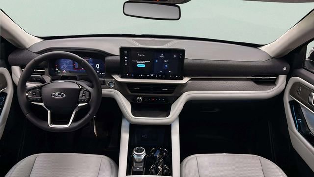 New 2026 Ford Explorer Platinum w/ LUX Leather Package AWD/4WD image 10