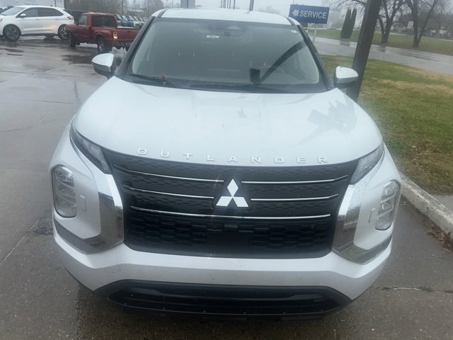 Used 2022 Mitsubishi Outlander ES