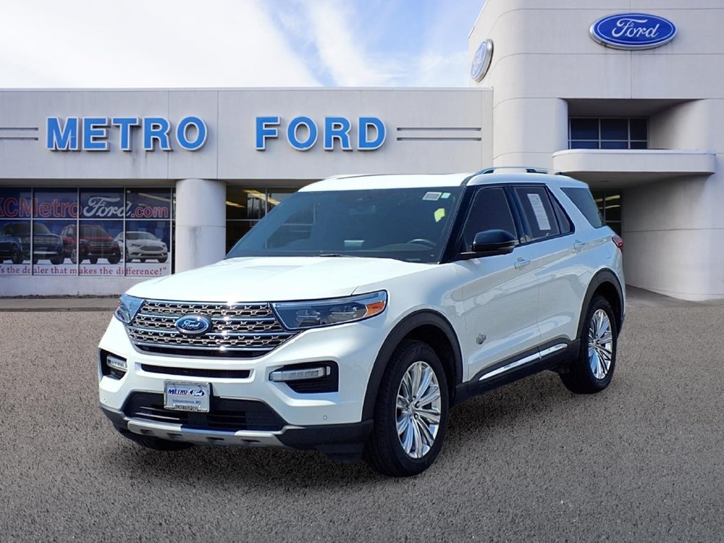 Certified 2023 Ford Explorer King Ranch w/ Technology Package AWD/4WD image 7