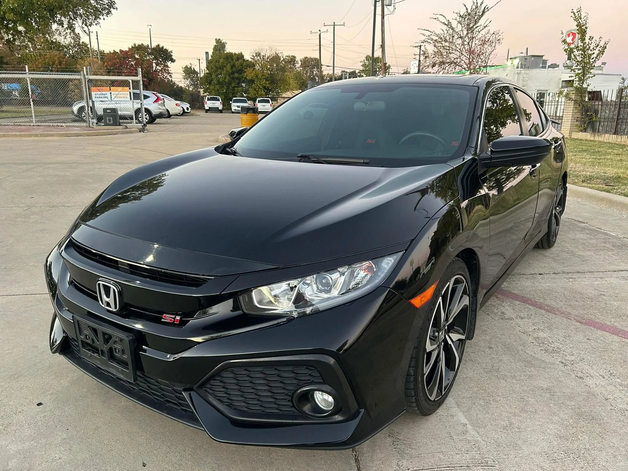 Used 2018 Honda Civic Si image 2