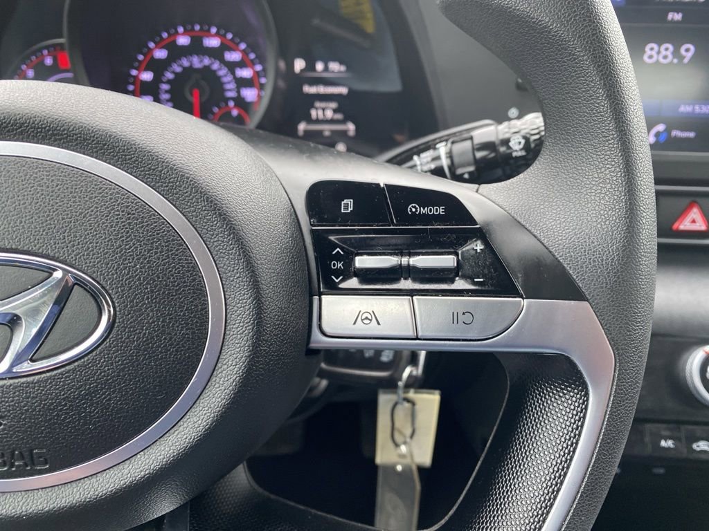 Certified 2021 Hyundai Elantra SE image 21