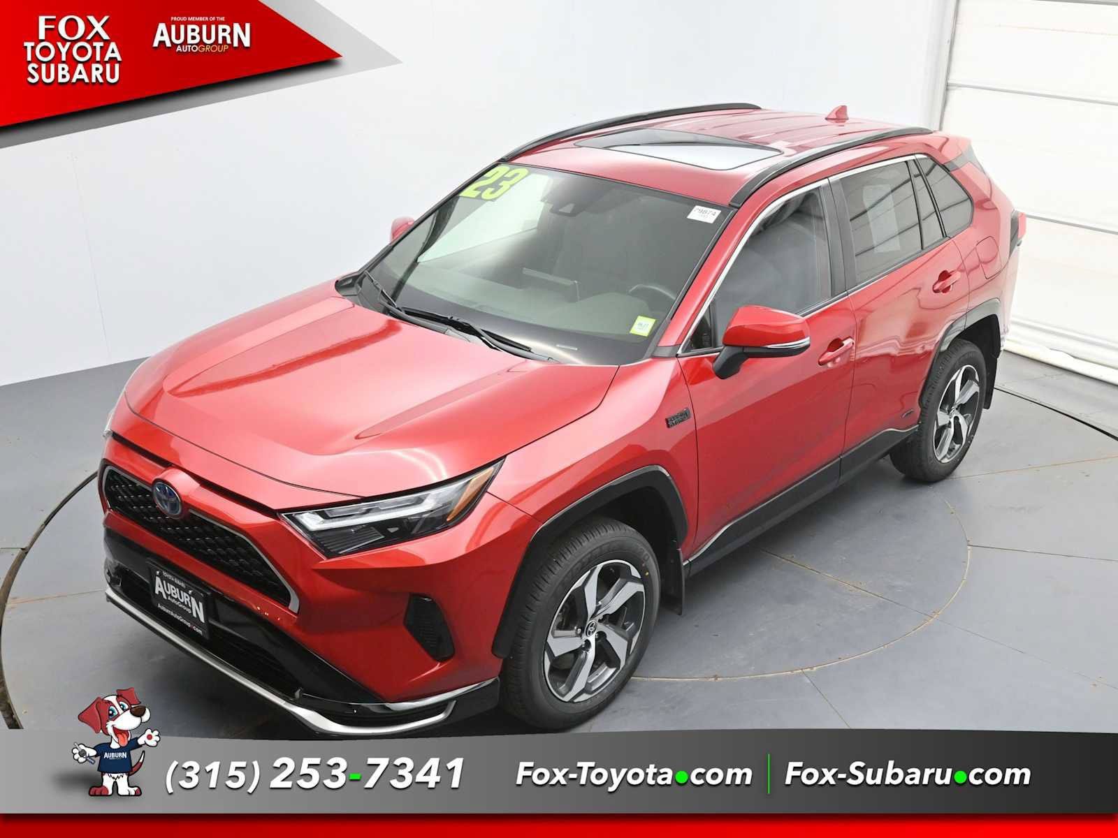 Used 2023 Toyota RAV4 SE w/ Weather & Moonroof Package AWD/4WD image 32