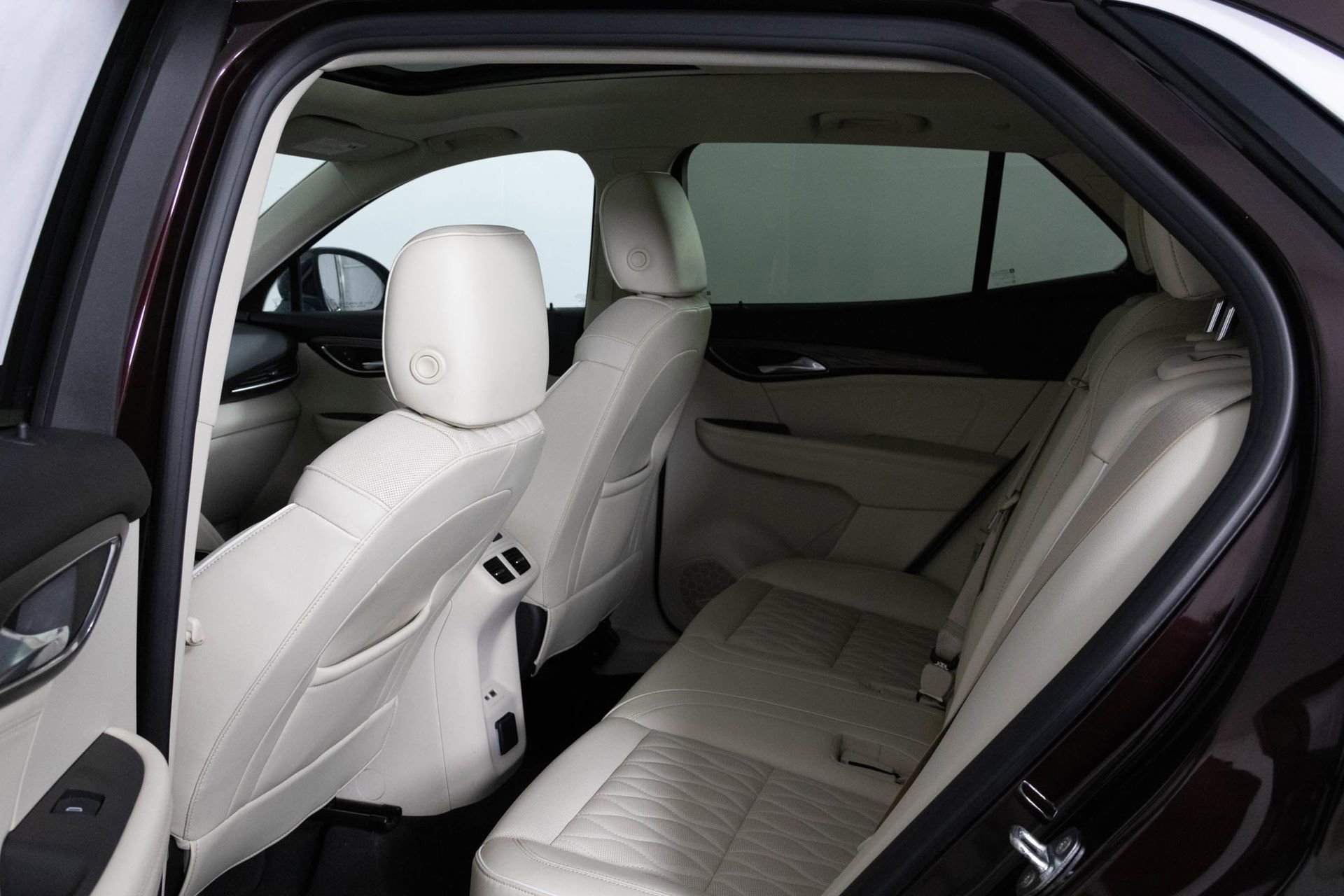 Certified 2023 Buick Envision Avenir image 34