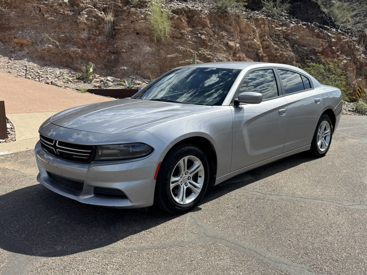Used 2016 Dodge Charger SE