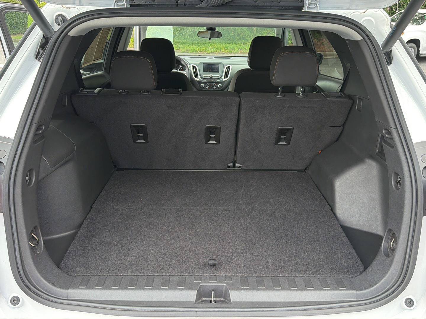 Used 2023 Chevrolet Equinox LT FWD image 32