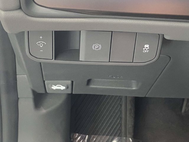 New 2027 Kia EV3 FWD image 19