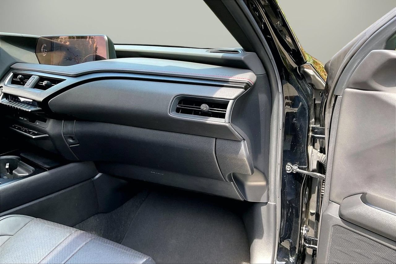 Used 2019 Lexus UX 200 F Sport w/ F Sport Premium Package FWD image 21