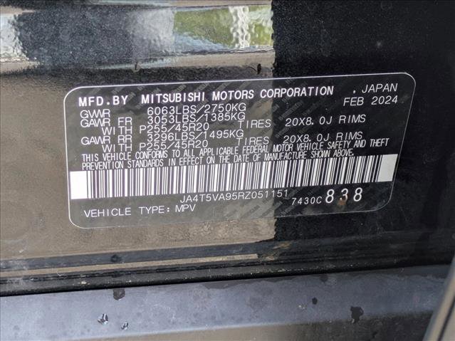 Used 2024 Mitsubishi Outlander 4WD Plug-In Hybrid image 27