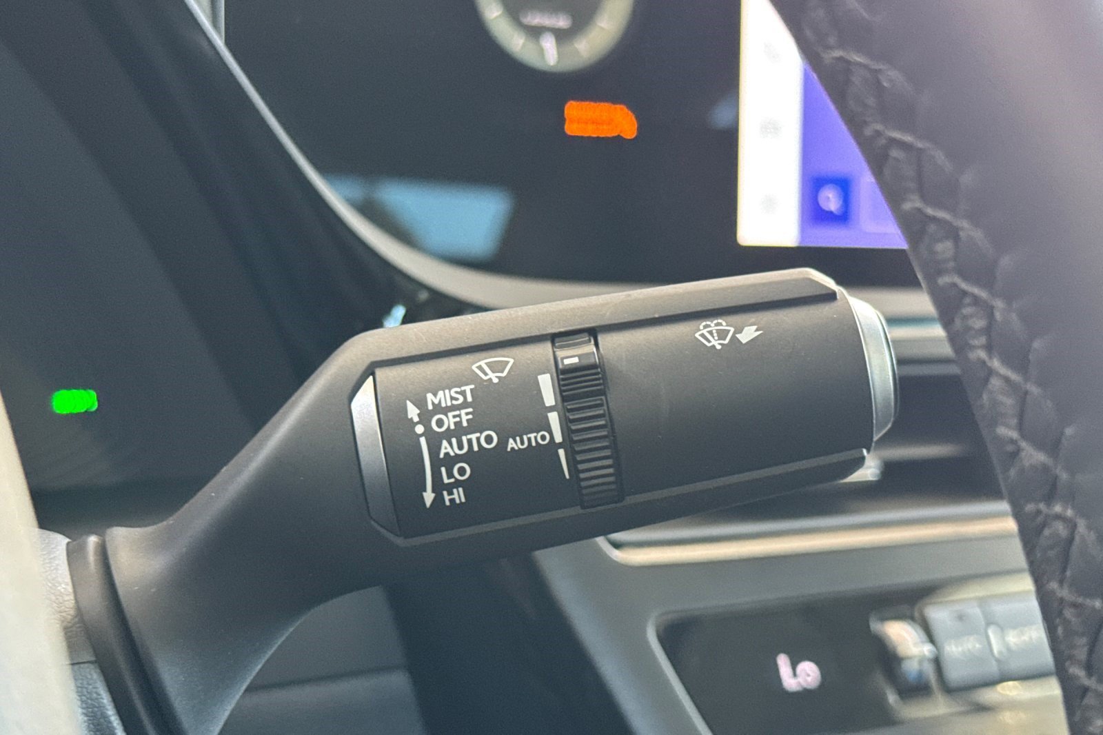 Certified 2025 Lexus ES 300h w/ Premium Package FWD image 32