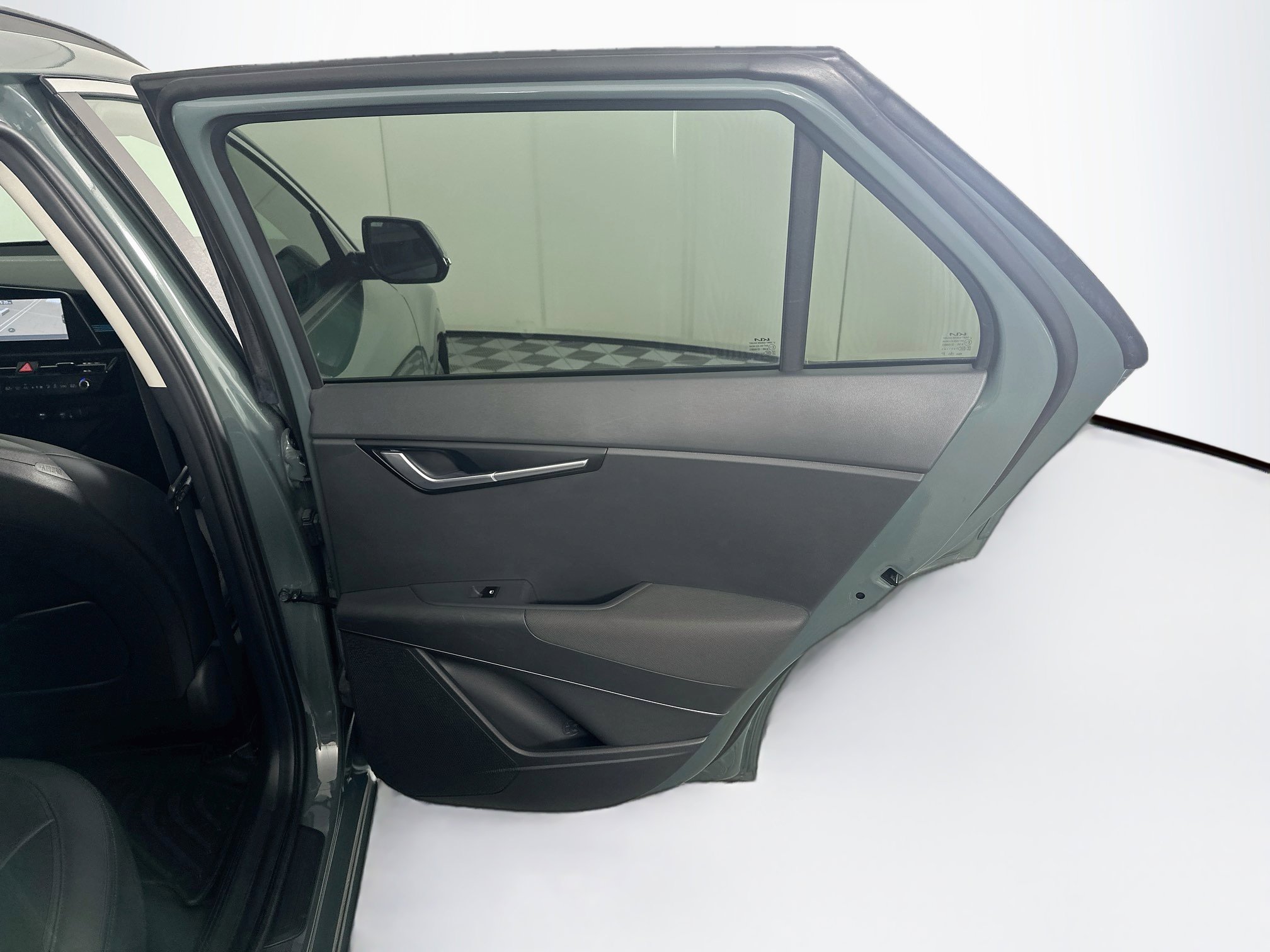 Used 2023 Kia Niro Wind FWD image 30