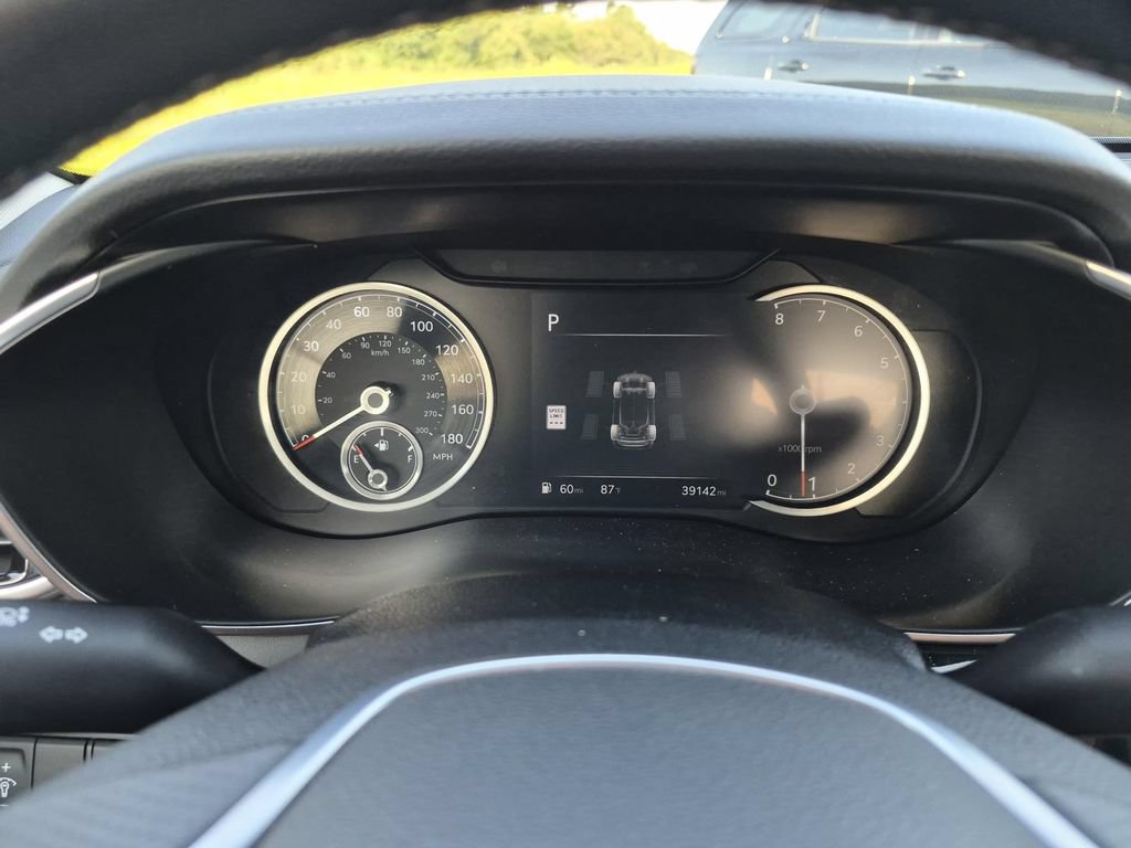 Used 2025 Genesis G70 2.5T AWD/4WD image 22