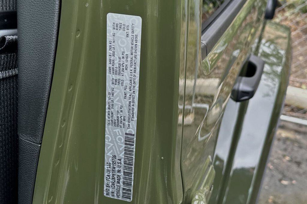 New 2024 Jeep Wrangler Unlimited Sahara AWD/4WD image 22