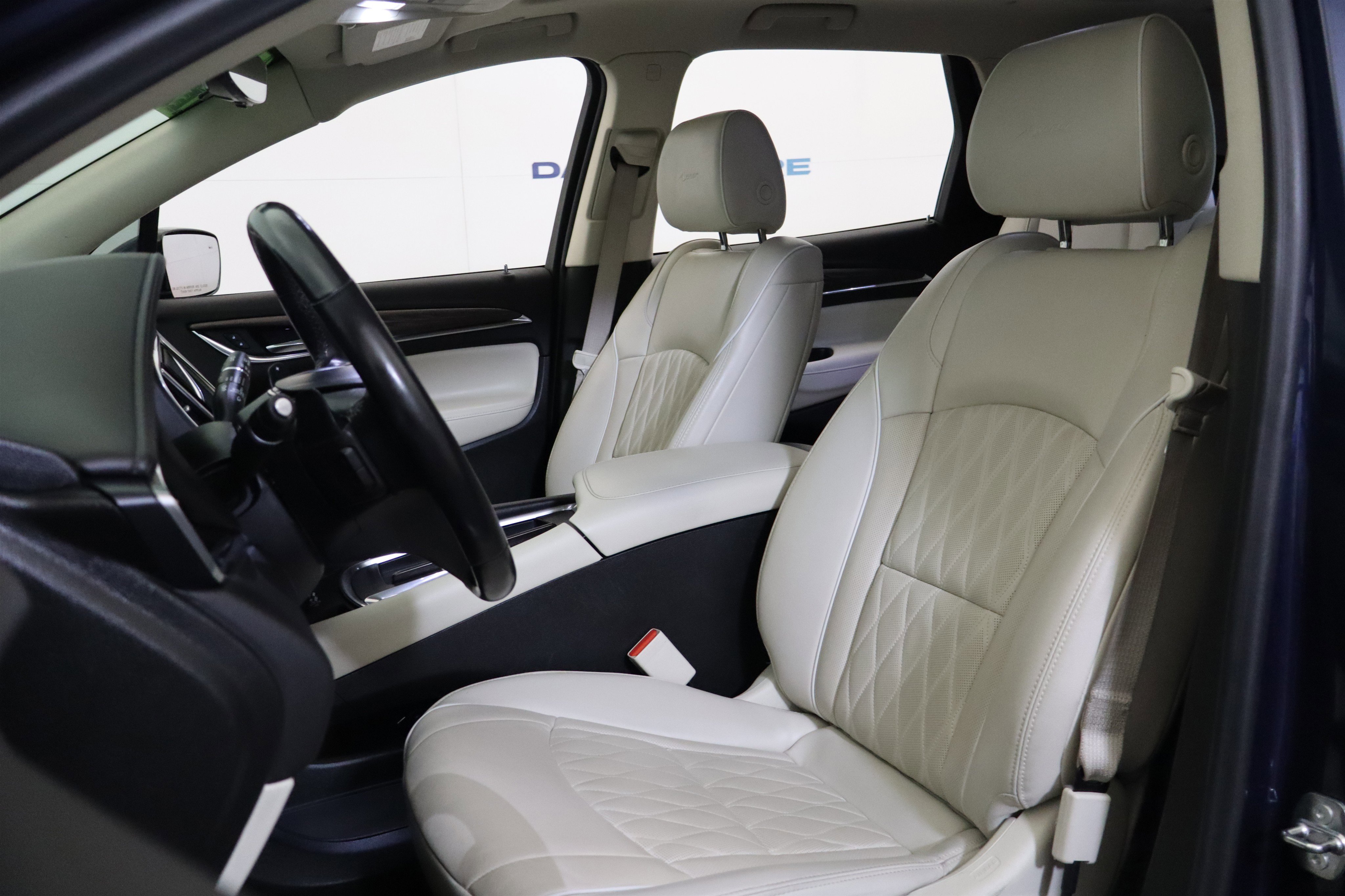 Used 2023 Buick Enclave Avenir w/ Avenir Technology Package image 23