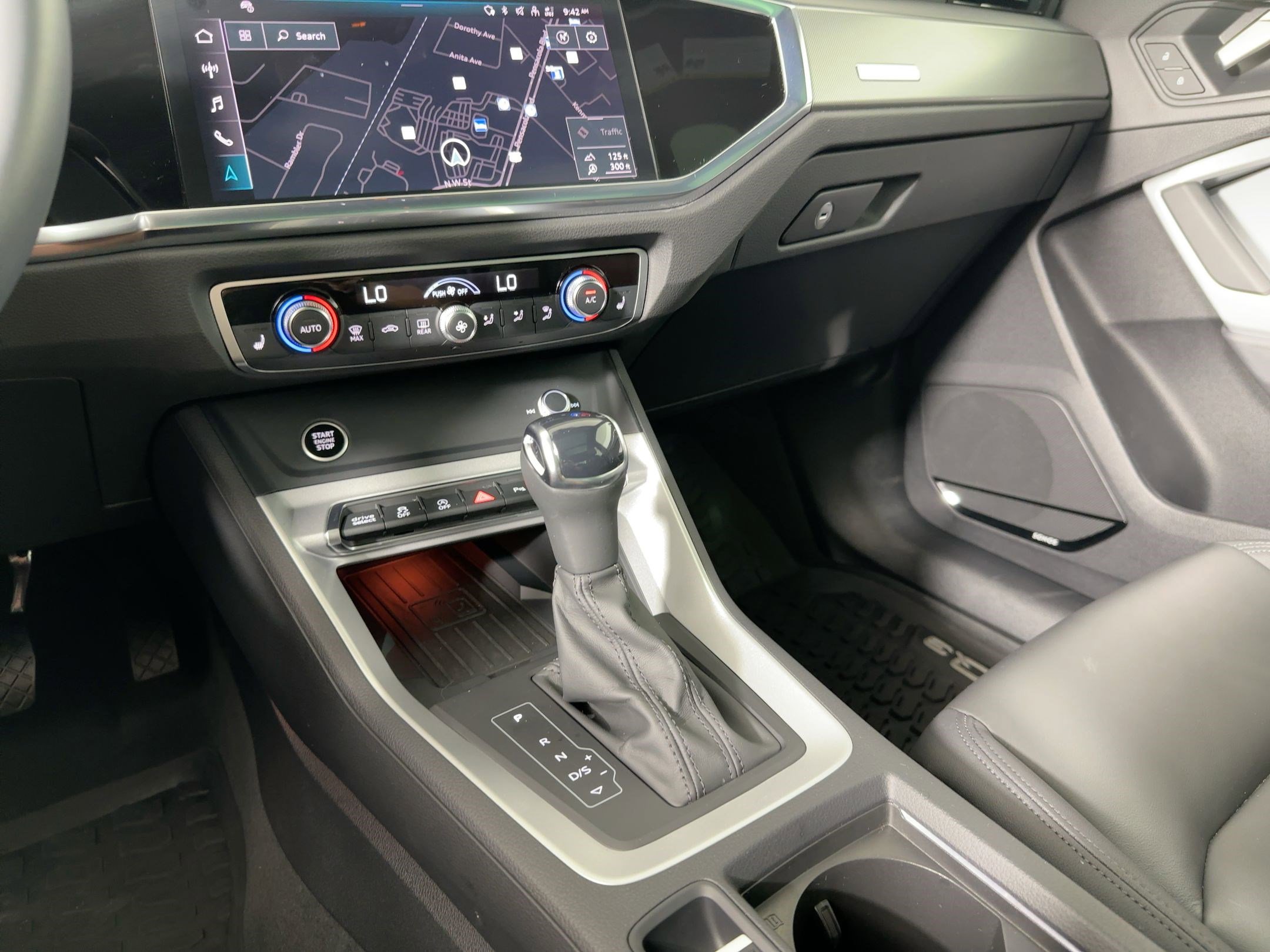 Certified 2025 Audi Q3 2.0T Premium Plus w/ Premium Plus Package image 26