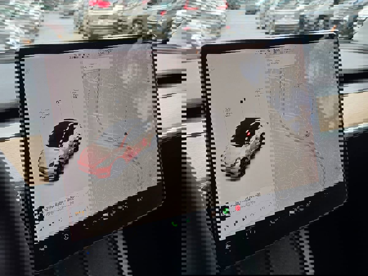 Used 2021 Tesla Model Y Long Range AWD/4WD image 34