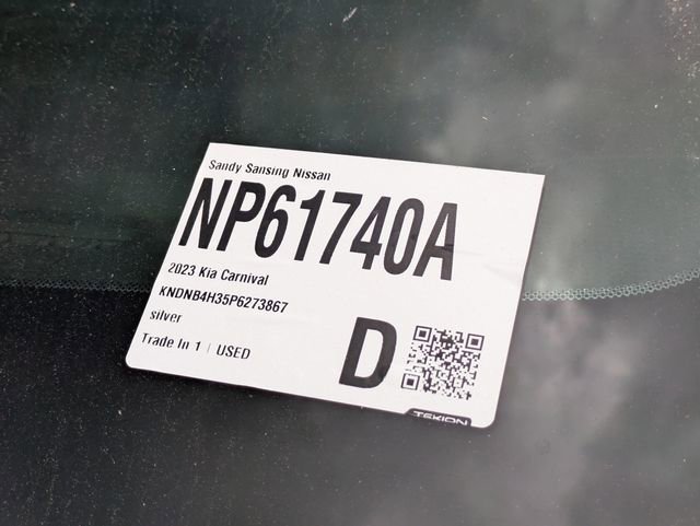 Used 2023 Kia Carnival LX image 7