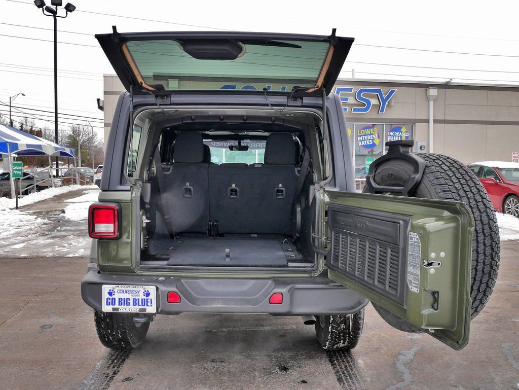 Used 2021 Jeep Wrangler Unlimited Sahara w/ Uconnect 4C Nav & Sound Group image 16