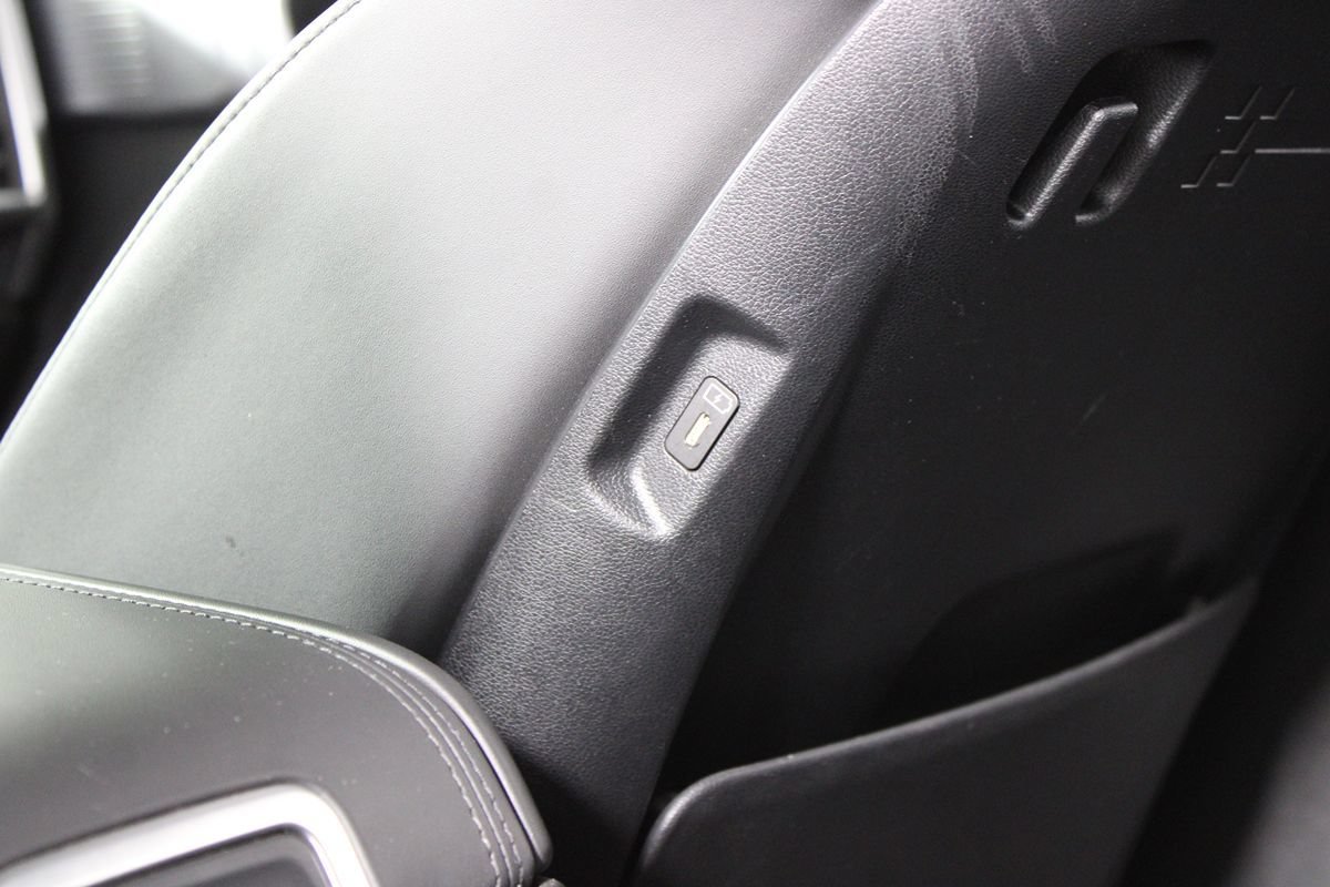 Used 2026 Hyundai Santa Fe SEL FWD image 7