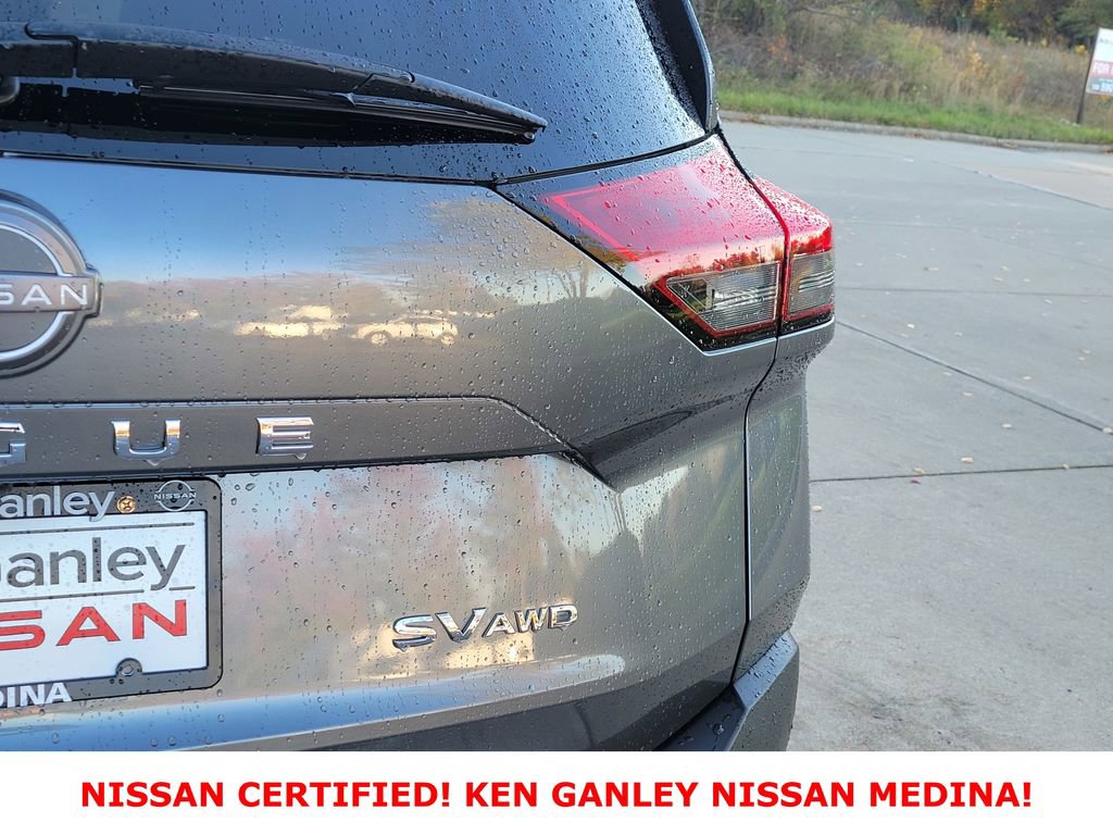 Certified 2023 Nissan Rogue SV image 15